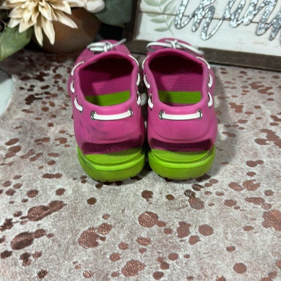 Womens loafer style crocs - Picture 3 of 5